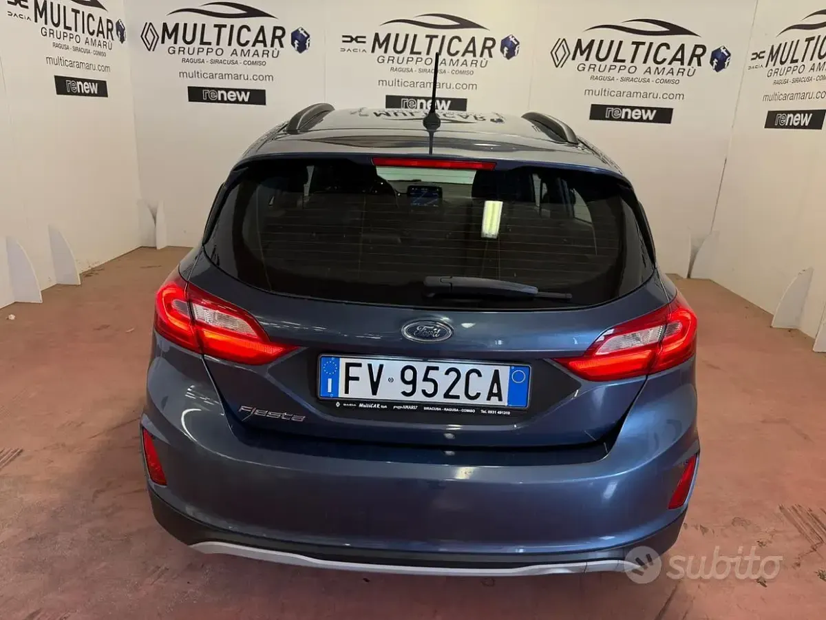 Usata Ford Fiesta Active 86 CV (63 kW) 2019 Blu Utilitaria