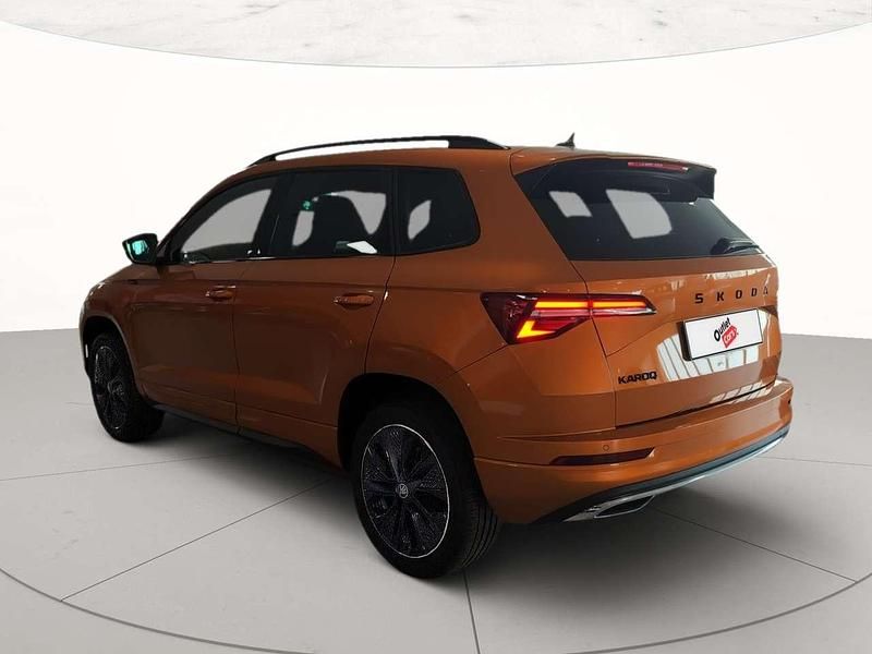 Nuova Skoda Karoq SportLine 150 CV (110 kW) 2025 Arancione sunset metallizzato SUV