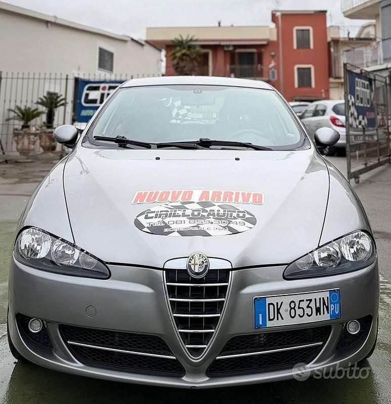 Grigio Usata 2007 Alfa Romeo 147 Utilitaria | 3200 € (Buon prezzo) - Immagine 1/4