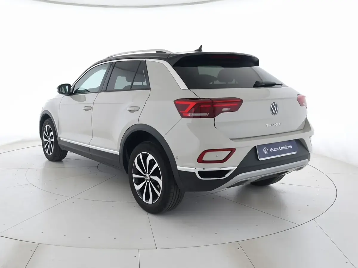 Usata VW T-Roc Style 110 CV (80 kW) 2023 Ascot grey nero SUV