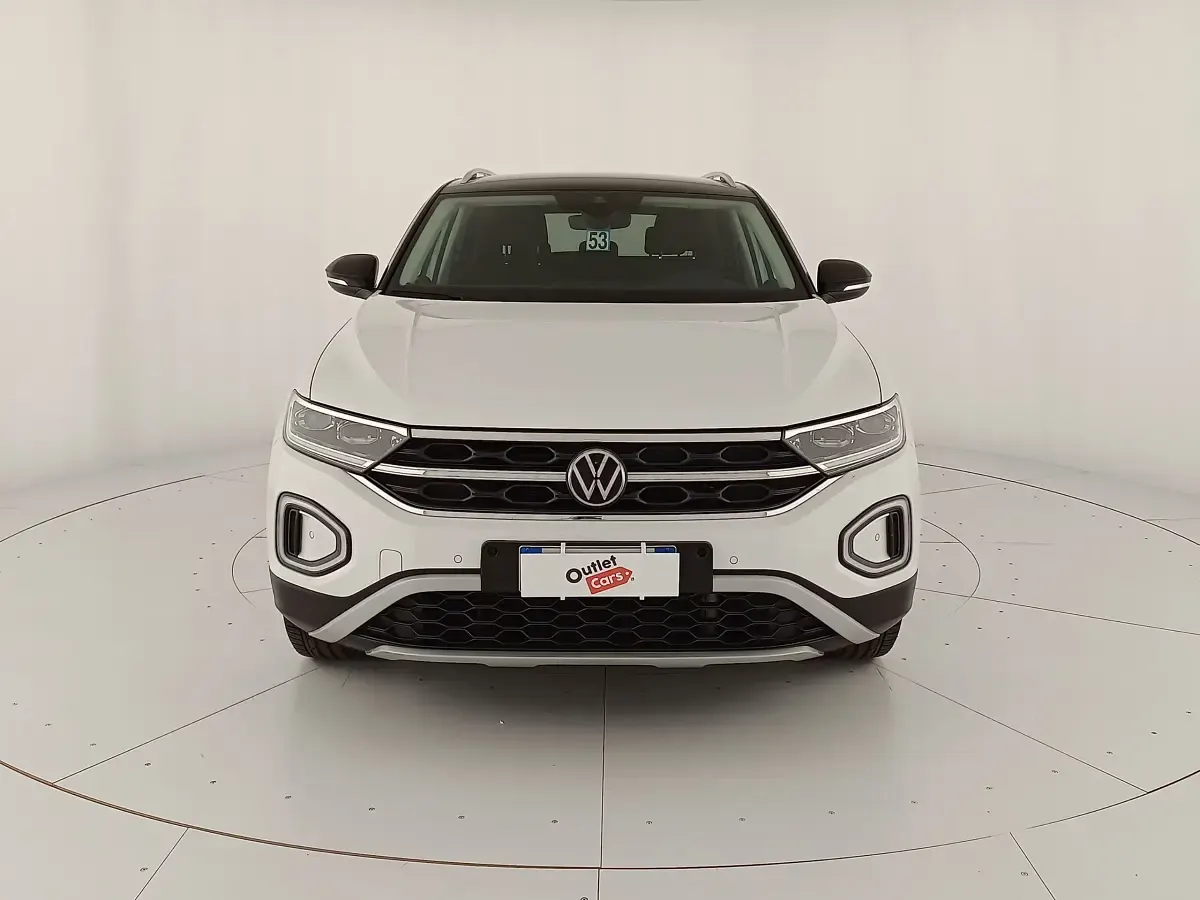 Usata VW T-Roc Style 110 CV (80 kW) 2023 Pure white nero SUV