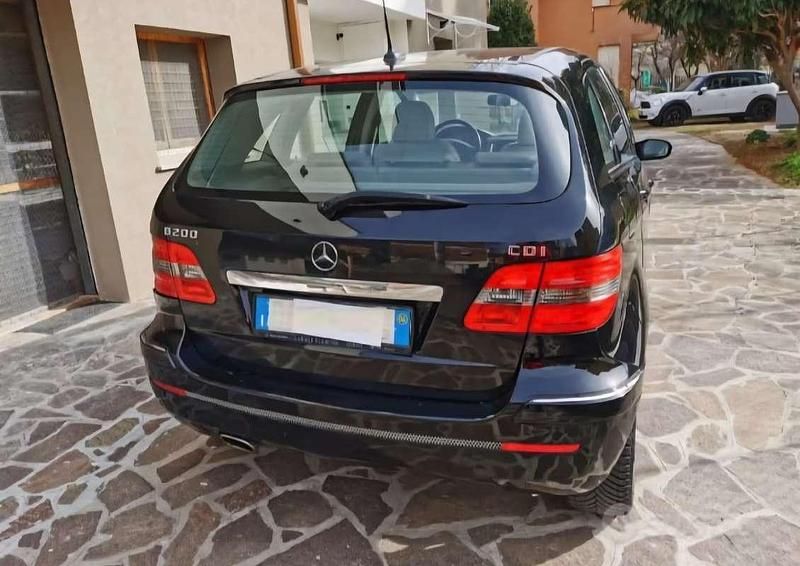 Usata Mercedes B200 Chrome 140 CV (102 kW) 2006 Nero Monovolume