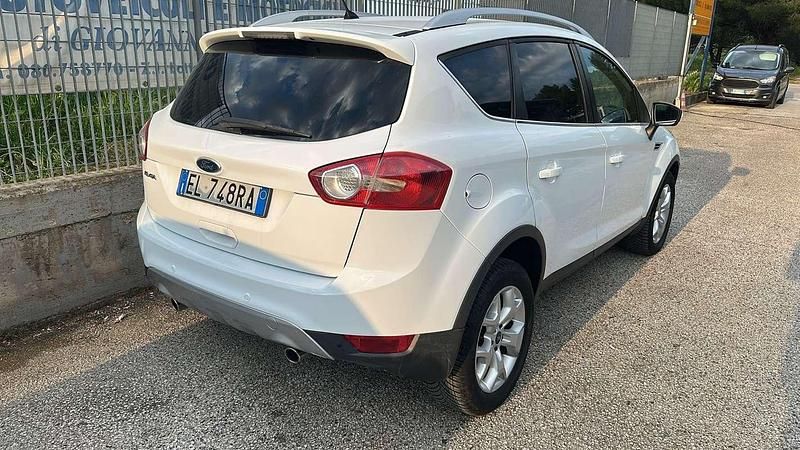 Usata Ford Kuga 140 CV (102 kW) 2012 SUV