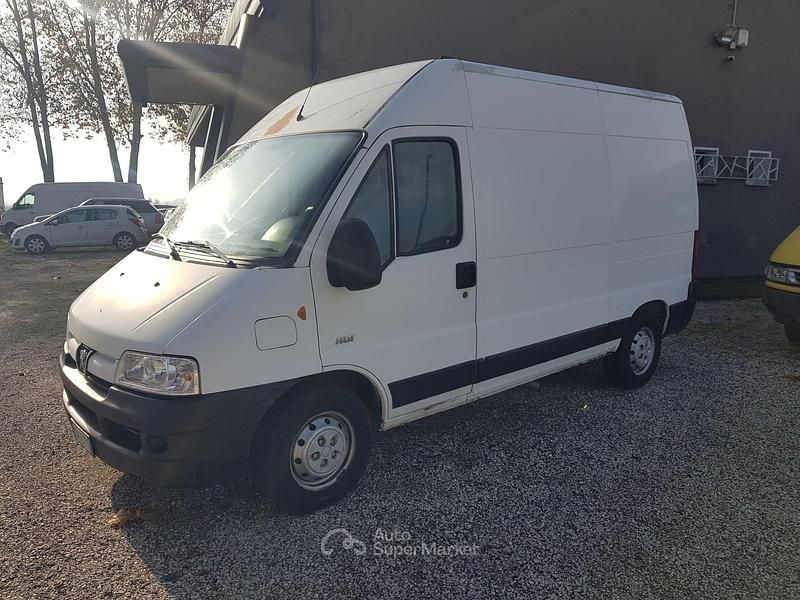 Usata Peugeot Boxer 101 CV (74 kW) 2004 Bianco Furgone