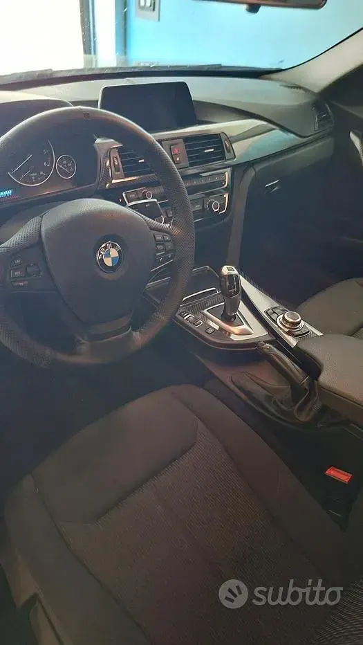 Usata BMW 318 Advantage 150 CV (110 kW) 2017 Grigio Berlina