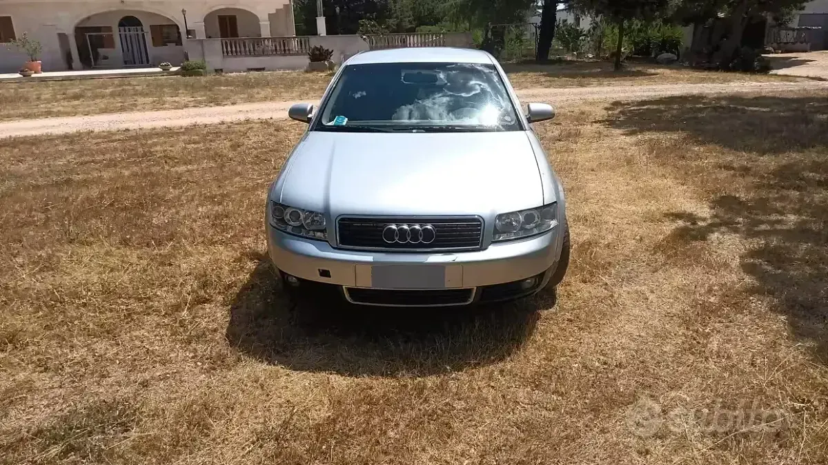 Usata Audi A4 130 CV (95 kW) 2003 Grigio Berlina