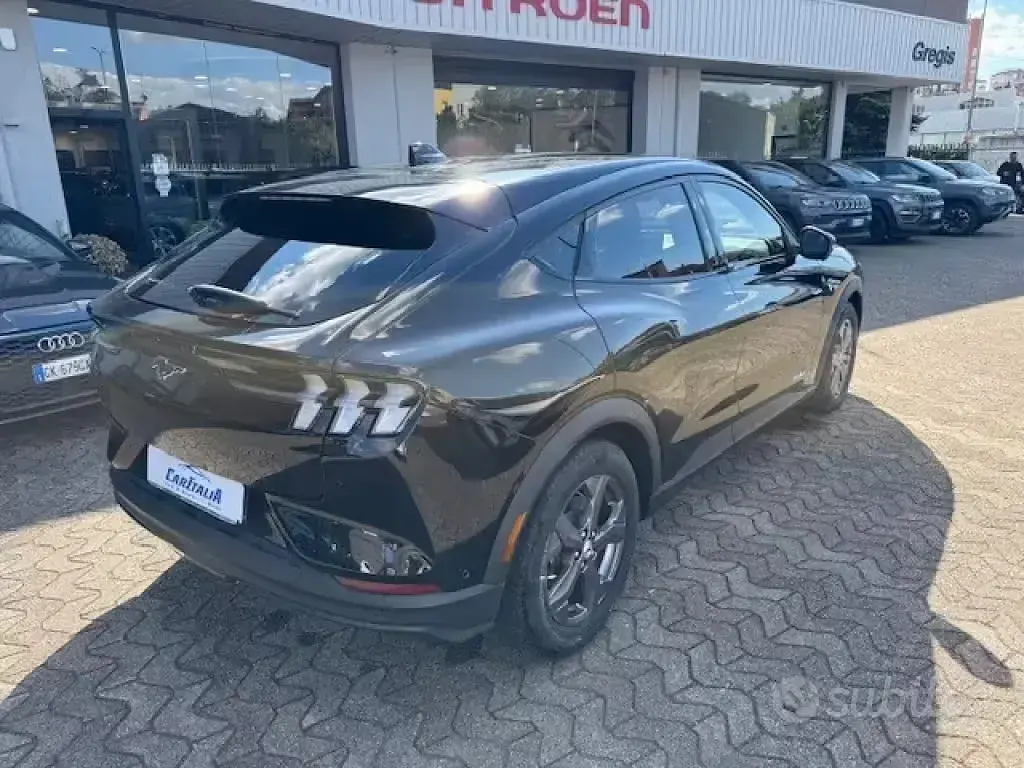 Usata Ford Mustang Mach-E Standard Range 100 kW (136 CV) 2023 Nero SUV