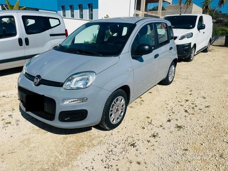 Usata Fiat Panda Easy 95 CV (69 kW) 2018 Grigio Utilitaria