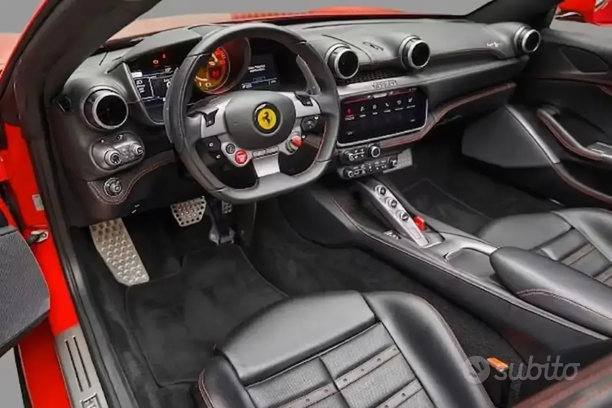 Usata Ferrari Portofino 600 CV (441 kW) 2020 Rosso Cabrio