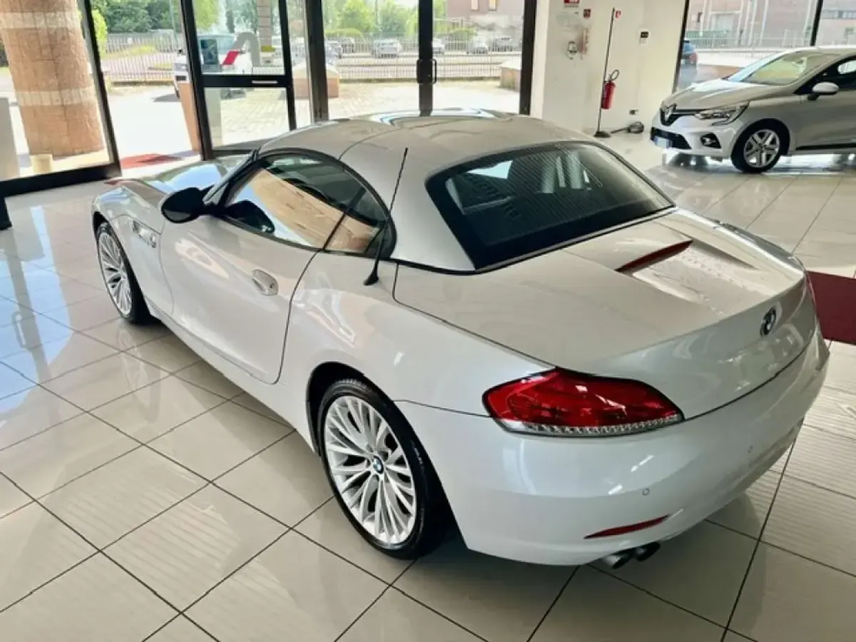 Usata BMW Z4 156 CV (114 kW) 2014 Bianco Cabrio