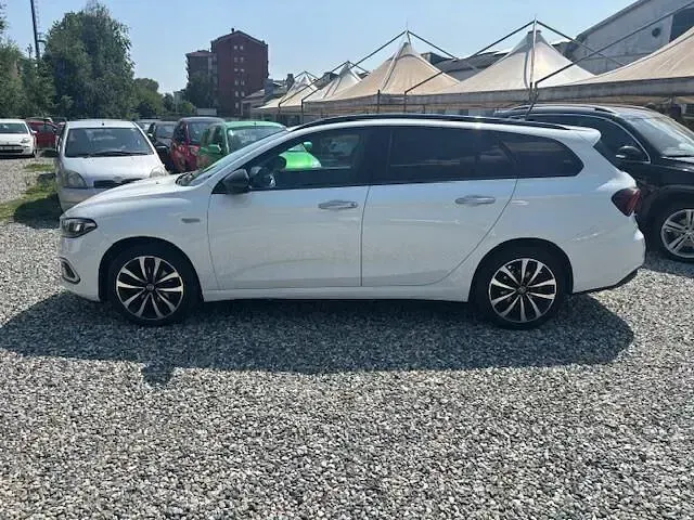 Usata Fiat Tipo Business 131 CV (96 kW) 2021 Bianco Station wagon
