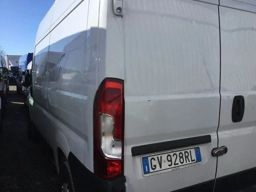 Usata Citroën Jumper 140 CV (102 kW) 2024 Bianco icy Monovolume