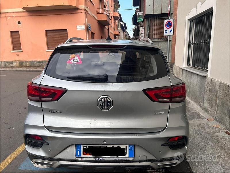 Usata MG 1500 Luxury 106 CV (77 kW) 2024 Grigio Monovolume