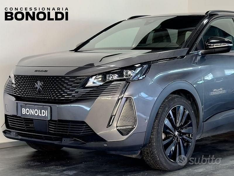 Usata Peugeot 5008 GT 131 CV (96 kW) 2022 Grigio SUV