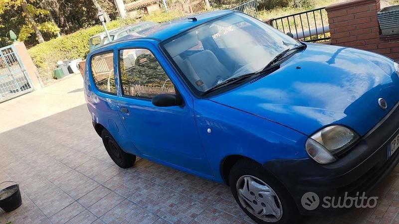 Blu Usata 2004 Fiat 600 Due volumi | 2000 € (Buon prezzo) - Immagine 1/4