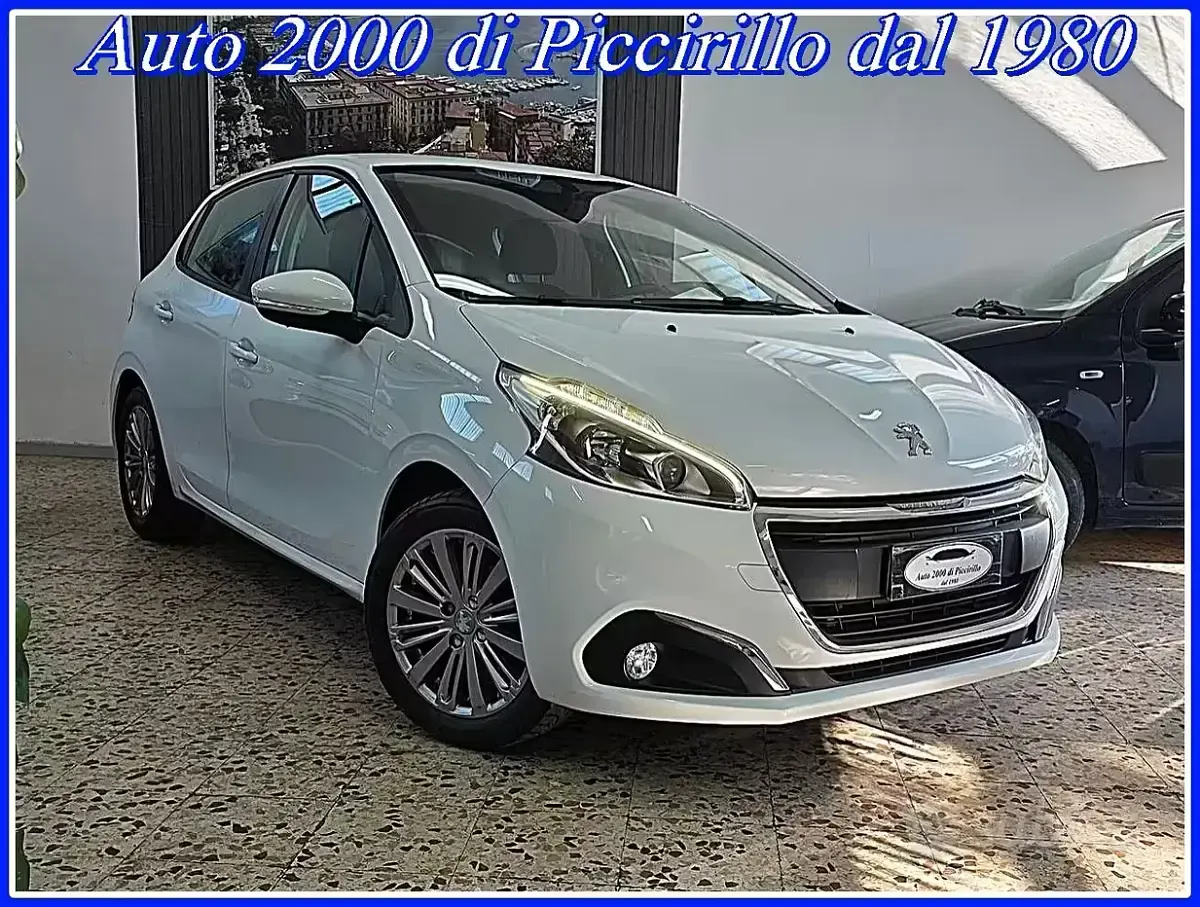 Usata Peugeot 208 82 CV (60 kW) 2018 Bianco Utilitaria