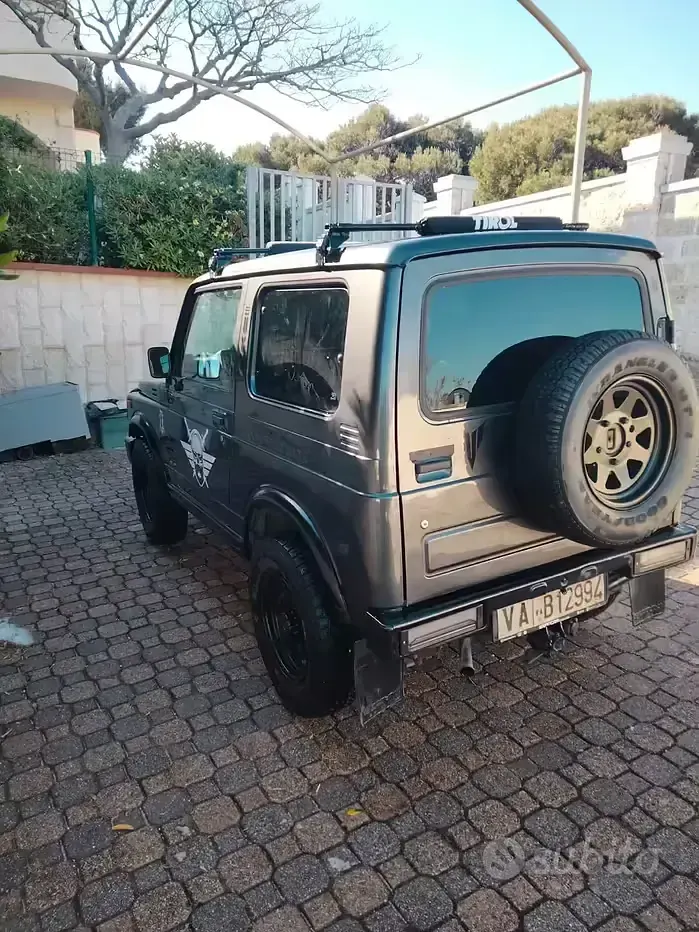 Usata Suzuki Samurai 64 CV (47 kW) 1986 Grigio SUV