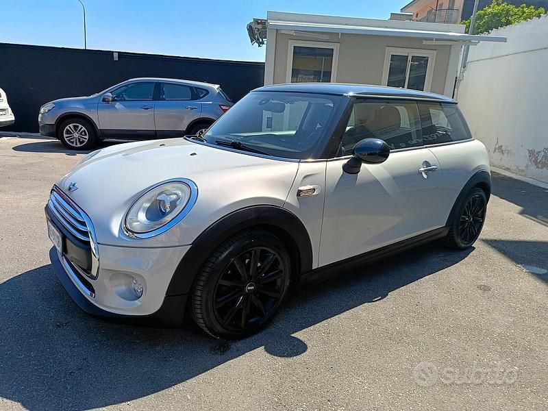 Usata Mini Cooper 116 CV (85 kW) 2017 Grigio Utilitaria