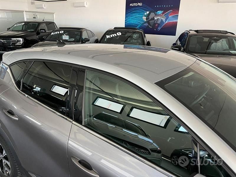 Usata Renault Captur Techno 91 CV (66 kW) 2024 Grigio SUV