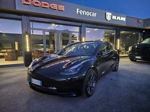 Usata Tesla Model 3 Standard Range 208 kW (283 CV) 2021 Nero pastello Berlina