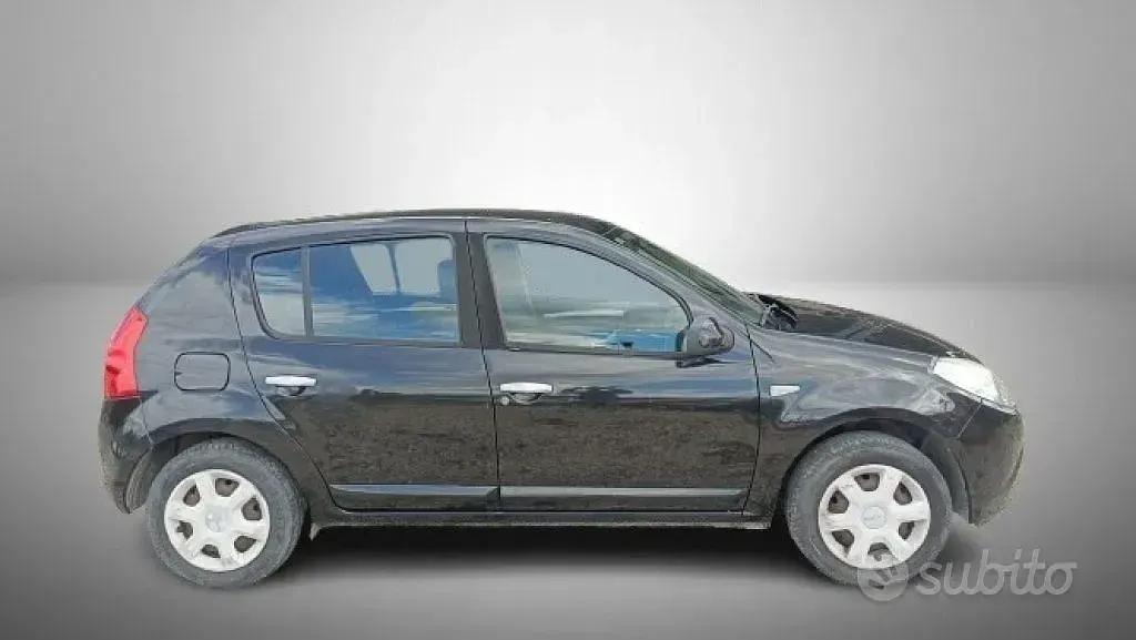 Usata Dacia Sandero 75 CV (55 kW) 2010 Nero Berlina