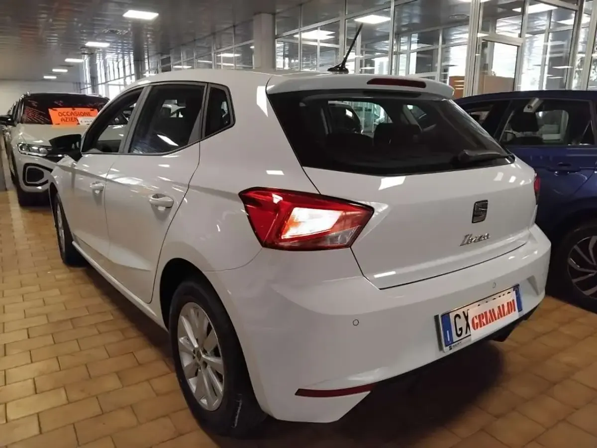 Usata Seat Ibiza Style 95 CV (69 kW) 2024 Bianco nevada / metallizzato Utilitaria