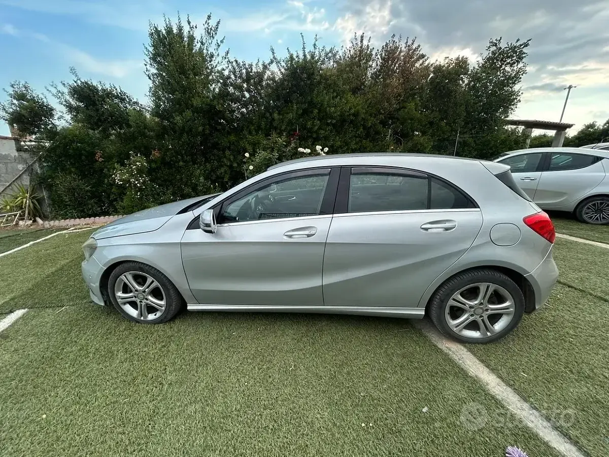 Usata Mercedes A180 109 CV (80 kW) 2013 Utilitaria