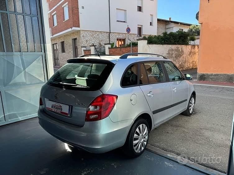 Usata Skoda Fabia Drive 90 CV (66 kW) 2014 Grigio Station wagon