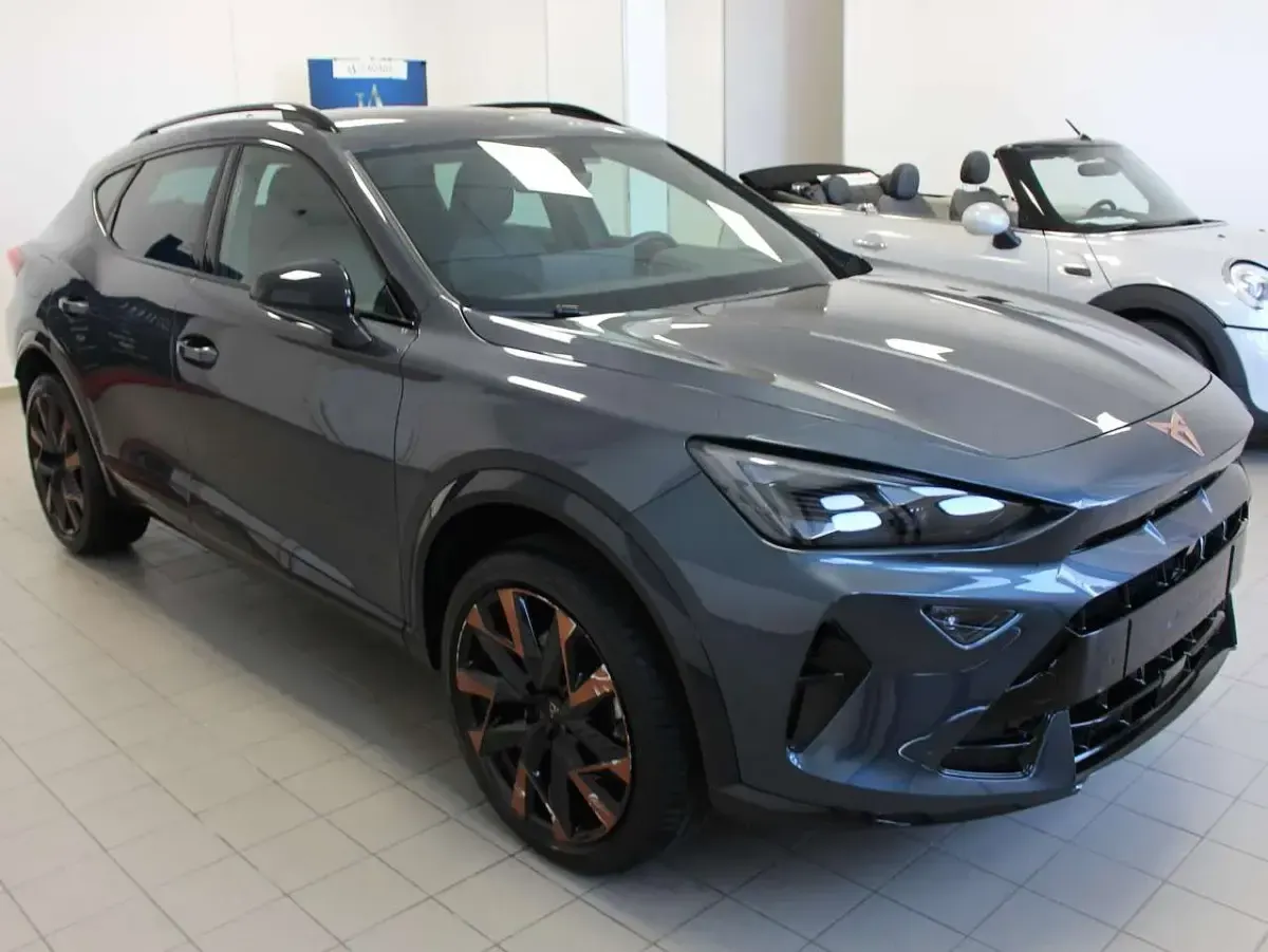Usata Cupra Formentor 150 CV (110 kW) 2025 Grigio SUV