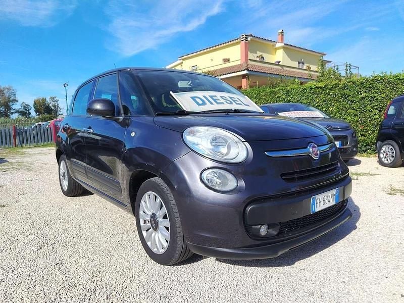 Grigio Usata 2017 Fiat 500L Pop Monovolume | 9790 € (Cara) - Immagine 1/4