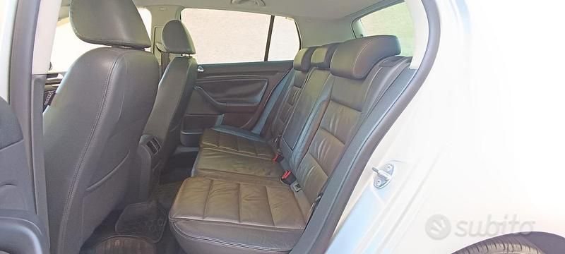 Usata VW Golf VI Sport 140 CV (102 kW) 2008 Grigio Utilitaria