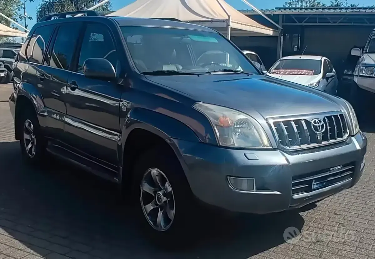 Usado Toyota Land Cruiser 173 CV (127 kW) 2009 Gris SUV