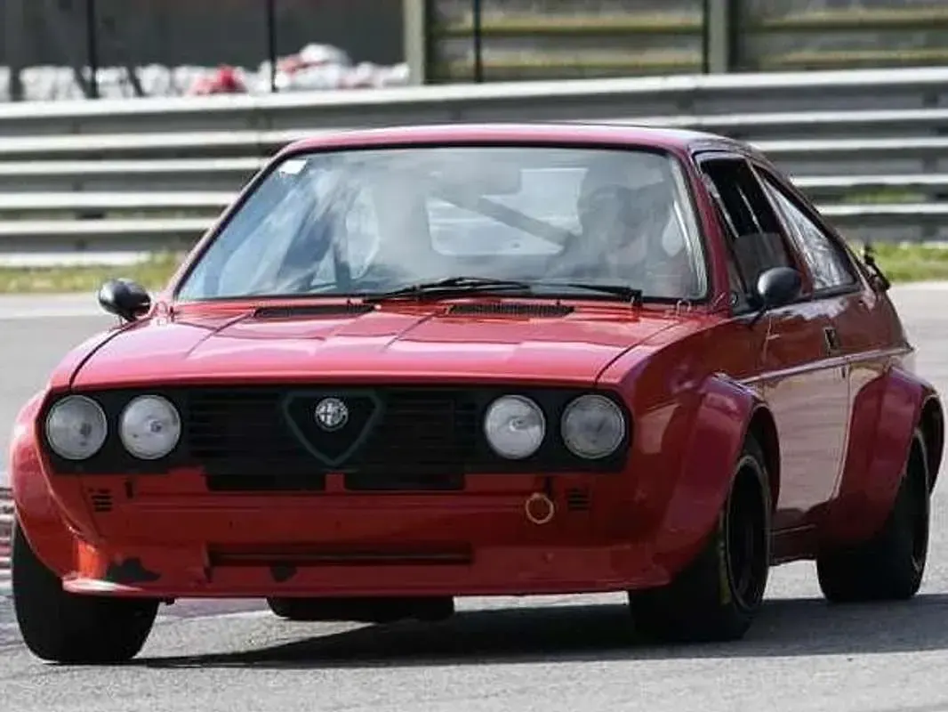 Usado Alfa Romeo Alfasud Competizione 148 CV (108 kW) 1981 Rojo Berlina