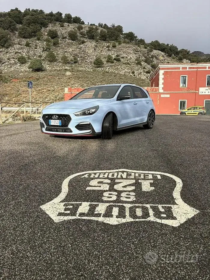 Usata Hyundai i30 275 CV (202 kW) 2018 Bluazzurro Berlina