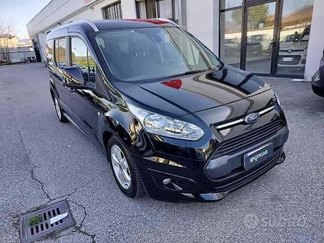 Usata Ford Tourneo Connect Titanium 120 CV (88 kW) 2017 Nero Monovolume