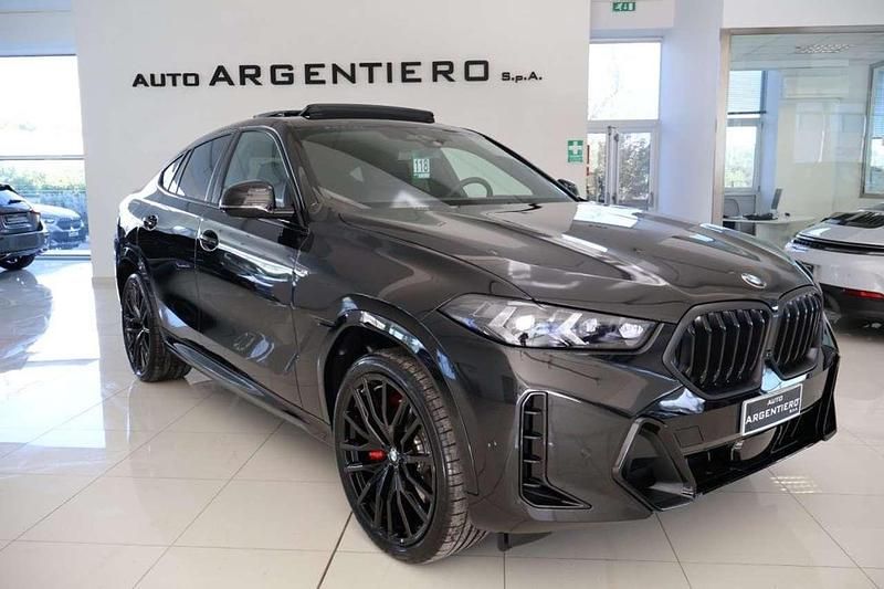 Usata BMW X6 M Sport 340 CV (250 kW) 2024 Black sapphire met SUV