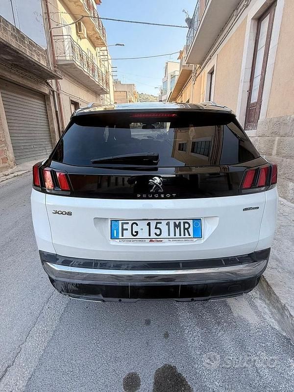 Usata Peugeot 3008 GT-line 120 CV (88 kW) 2016 Bianco SUV