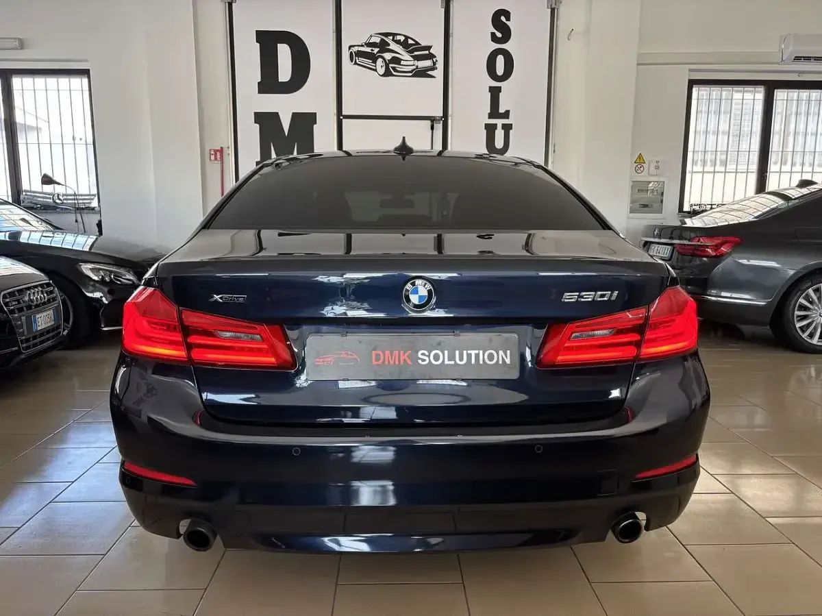 Usata BMW 530 Sport Line 252 CV (185 kW) 2017 Blu/azzurro Berlina
