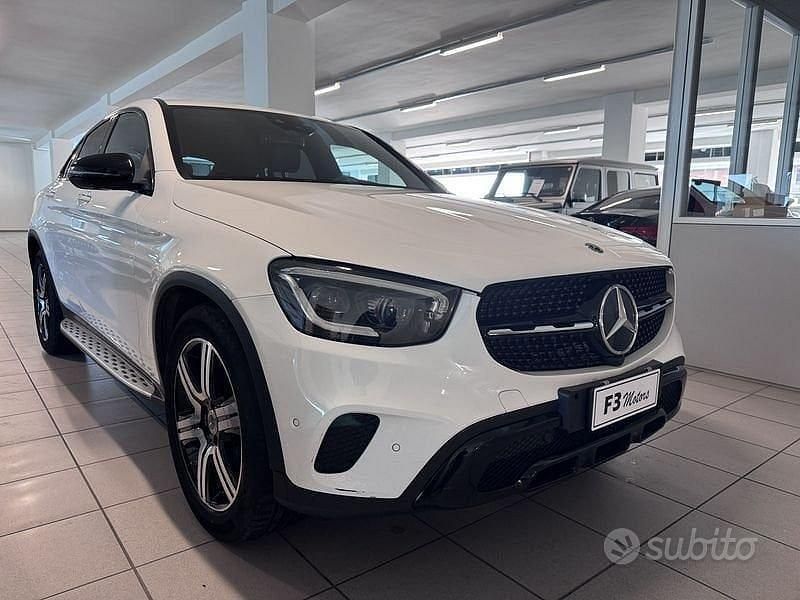 Usata Mercedes GLC300 245 CV (180 kW) 2021 Bianco Coupé