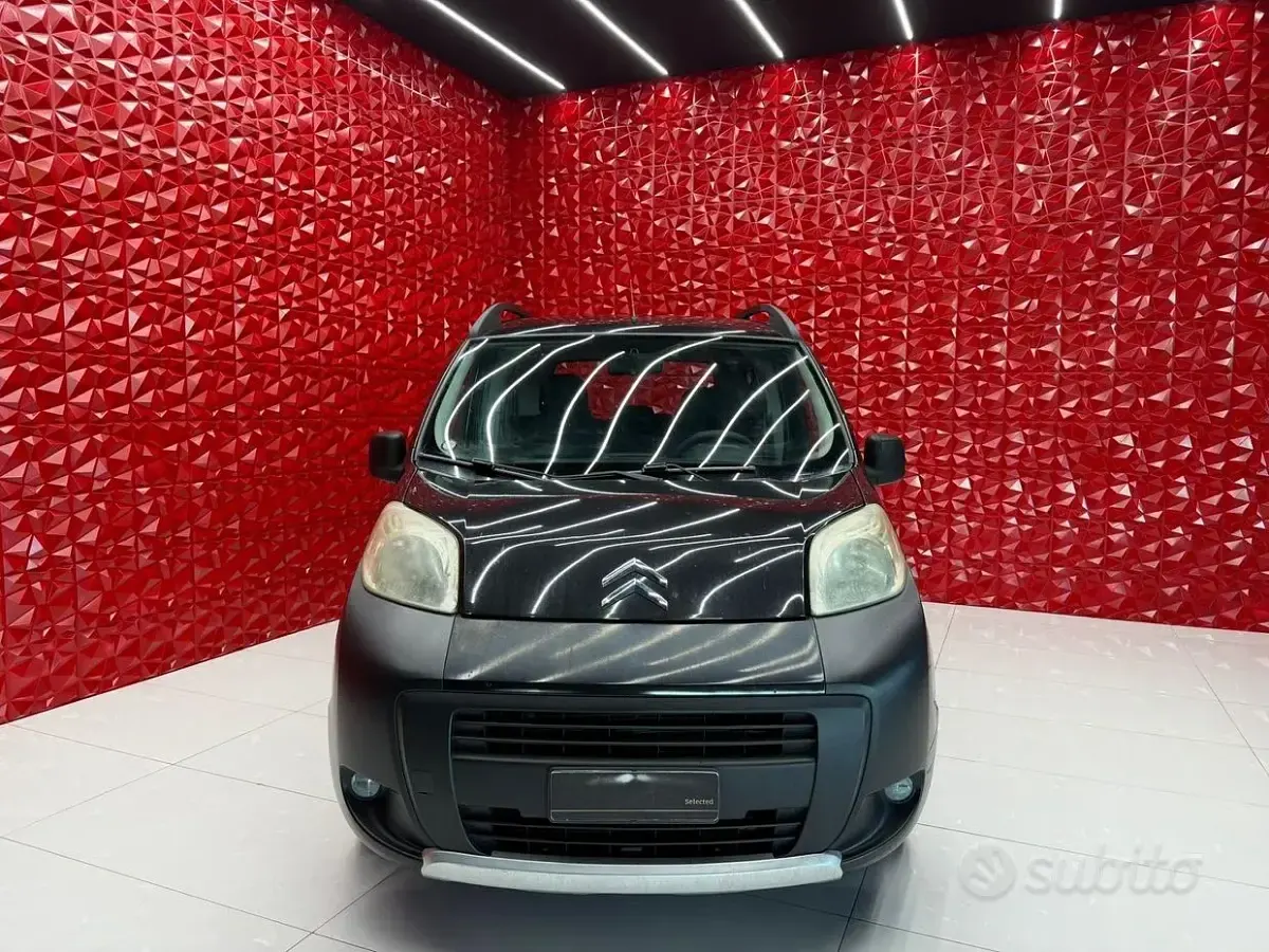 Usata Citroën Nemo SELECTION 75 CV (55 kW) 2012 Nero Monovolume