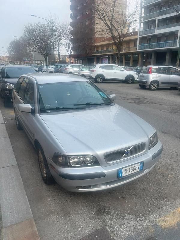 Usata Volvo V40 2003 Grigio Station wagon