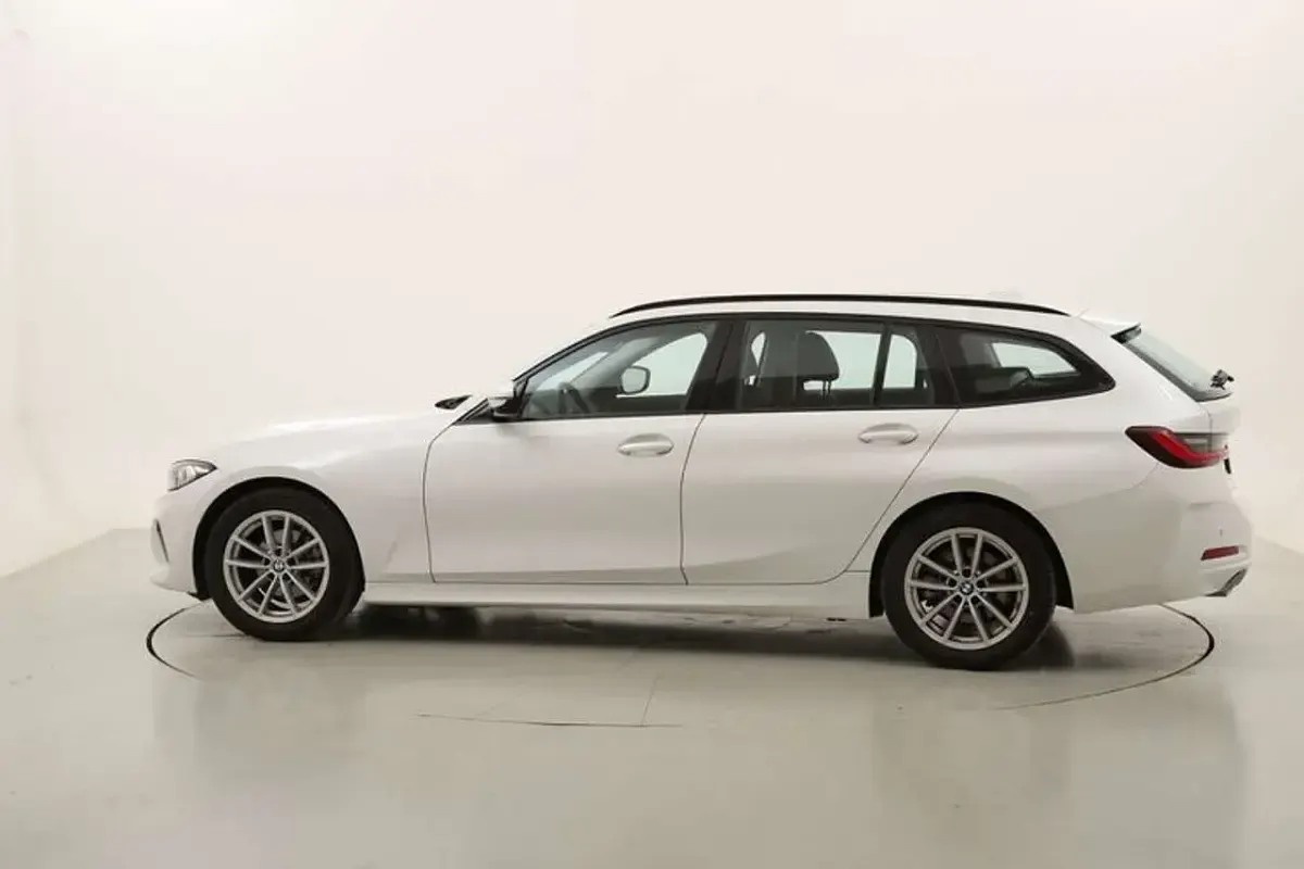 Usata BMW 318 150 CV (110 kW) 2024 Bianco Station wagon