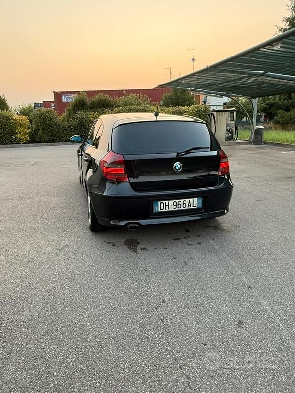 Usata BMW 120 177 CV (130 kW) 2007 Nero Utilitaria