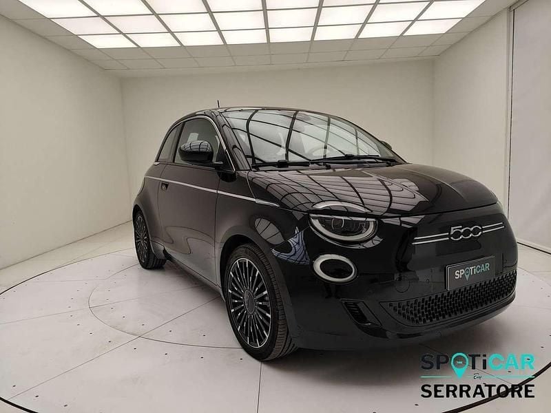 Usata Fiat 500e La Prima 86 kW (118 CV) 2021 Nero Berlina