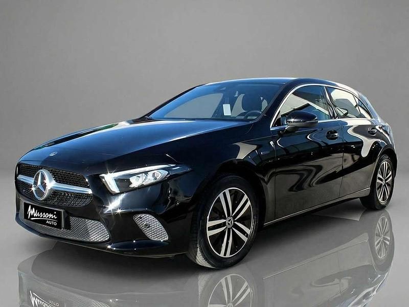 Usata Mercedes A250 160 CV (117 kW) 2022 Nero met. Berlina