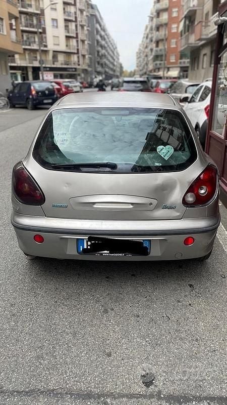 Usata Fiat Bravo 103 CV (75 kW) 2001 Grigio Utilitaria
