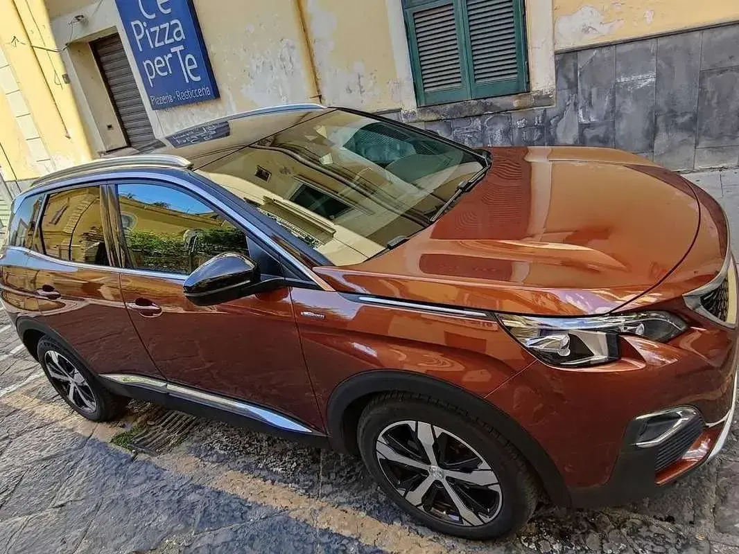 Usata Peugeot 3008 GT-line 120 CV (88 kW) 2017 Bronzo SUV