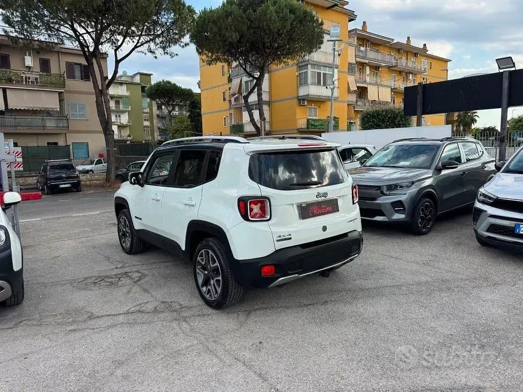 Usata Jeep Renegade Limited 140 CV (102 kW) 2014 Bianco SUV