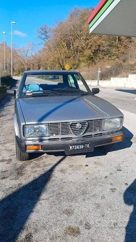 Usata Alfa Romeo Alfetta 122 CV (89 kW) 1983 Berlina