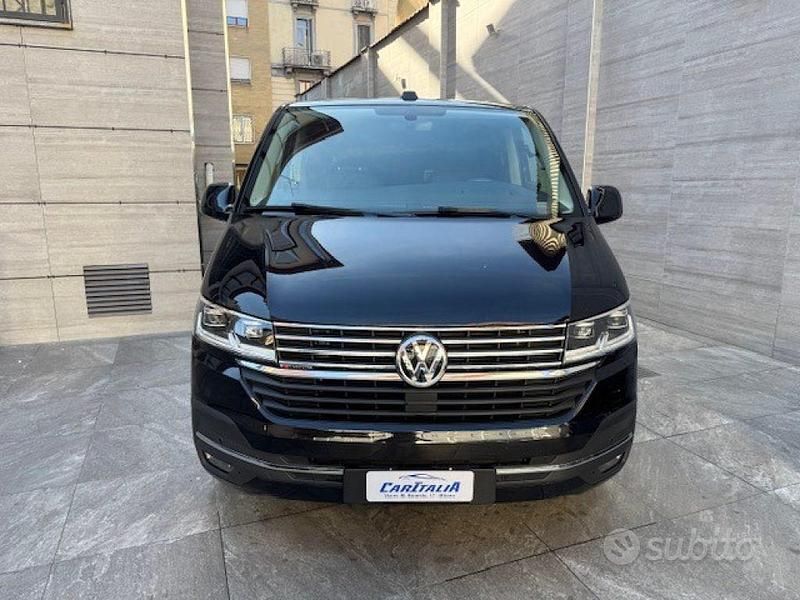 Begagnad VW Multivan Highline 150 HK (110 kW) 2020 Svart Minibuss